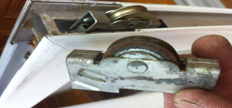 screen door roller repair in Fillmore